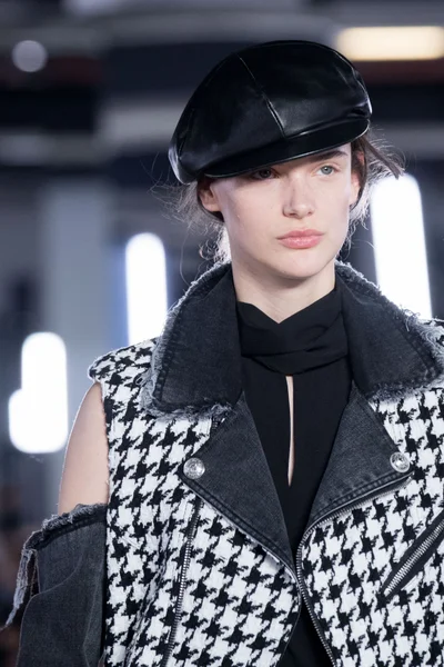 Look 34